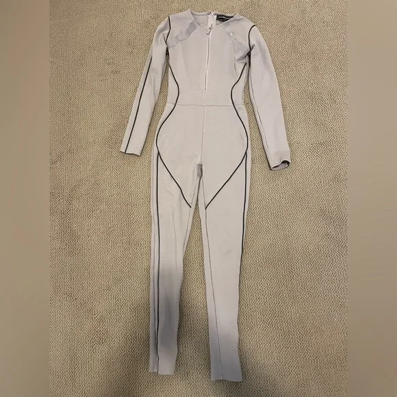 Jump suit - Picture 1 of 4